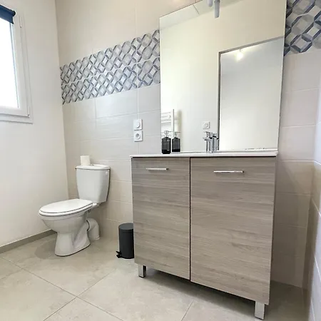 Semesterbostad Maison Familiale Recente Avec Jardin, Et Commerces A Pied, 6 Couchages, Wifi, Parking Privatif - Fr-1-231-297 *