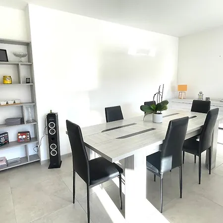 Semesterbostad Maison Familiale Recente Avec Jardin, Et Commerces A Pied, 6 Couchages, Wifi, Parking Privatif - Fr-1-231-297