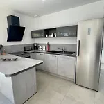 Maison Familiale Recente Avec Jardin, Et Commerces A Pied, 6 Couchages, Wifi, Parking Privatif - Fr-1-231-297 * Brem-Sur-Mer
