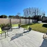Maison Familiale Recente Avec Jardin, Et Commerces A Pied, 6 Couchages, Wifi, Parking Privatif - Fr-1-231-297