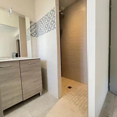 Maison Familiale Recente Avec Jardin, Et Commerces A Pied, 6 Couchages, Wifi, Parking Privatif - Fr-1-231-297 בית נופש ברם סור מר