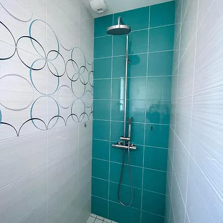 Maison Familiale Recente Avec Jardin, Et Commerces A Pied, 6 Couchages, Wifi, Parking Privatif - Fr-1-231-297 בית נופש