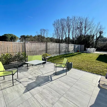 Maison Familiale Recente Avec Jardin, Et Commerces A Pied, 6 Couchages, Wifi, Parking Privatif - Fr-1-231-297