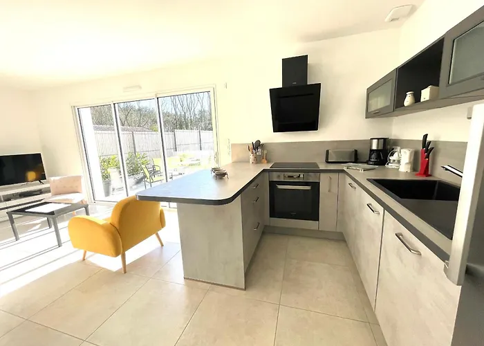 Hébergement de vacances Maison Familiale Récente Avec Jardin, Et Commerces à Pied, 6 Couchages, Wifi, Parking Privatif - Fr-1-231-297